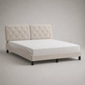 Letto matrimoniale imbottito in velluto beige con testiera capitonné, superficie 160 × 200 cm, dimensioni 169 × 209 × 104 cm